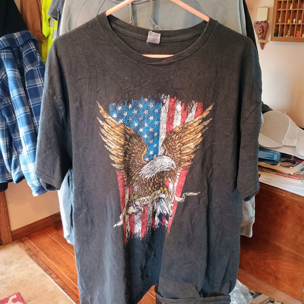 Gildan Black Heavy Cotton T‑Shirt with White Neck Tag Bin 18